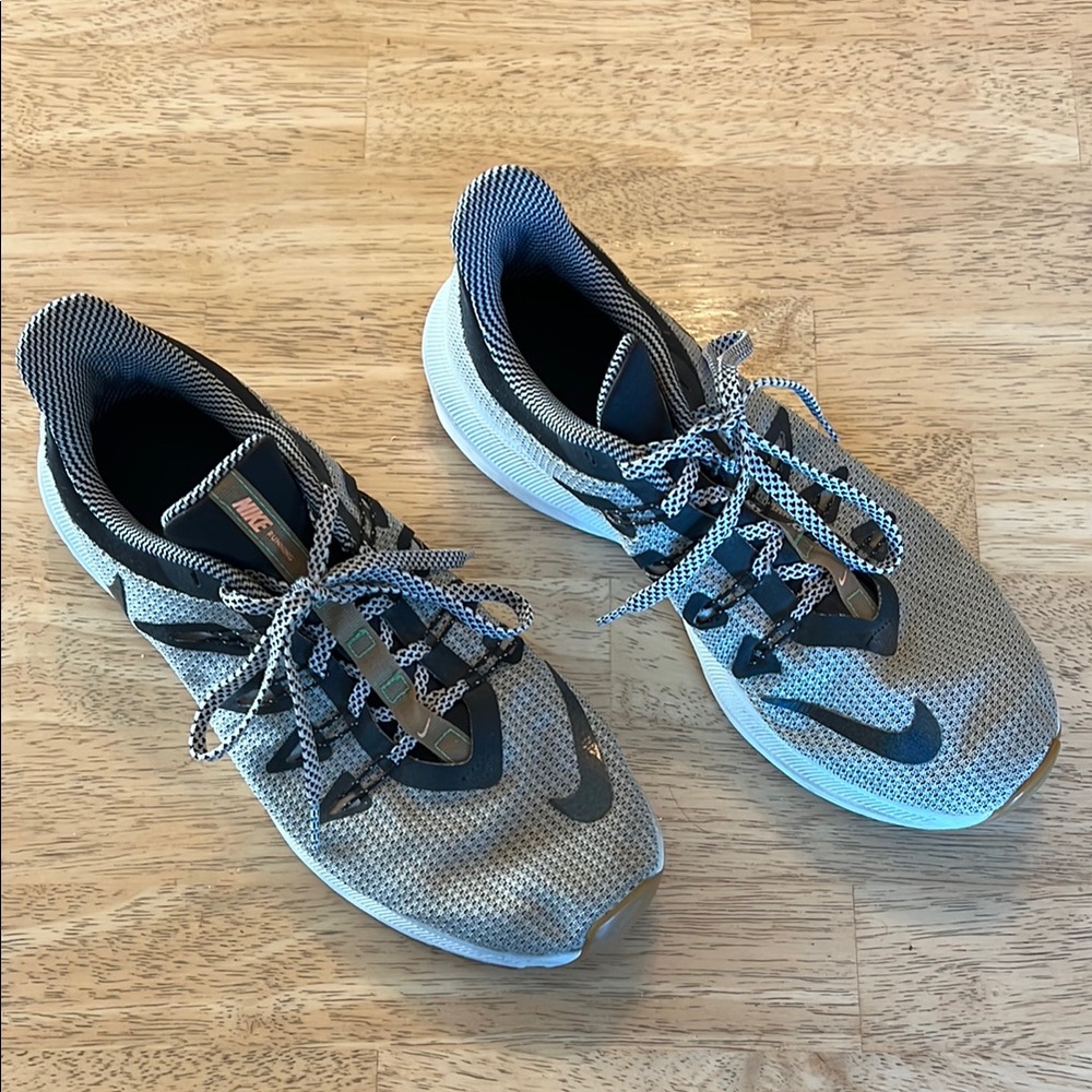 Nike Gray and Black Running Shoes